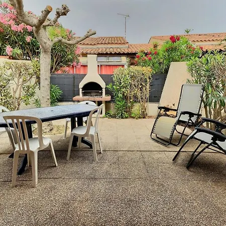 Pavillon Avec Piscine Commune A 500m De La Plage *
