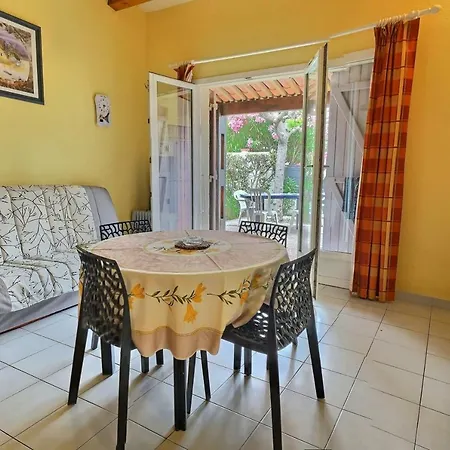Pavillon Avec Piscine Commune A 500m De La Plage Villa *
